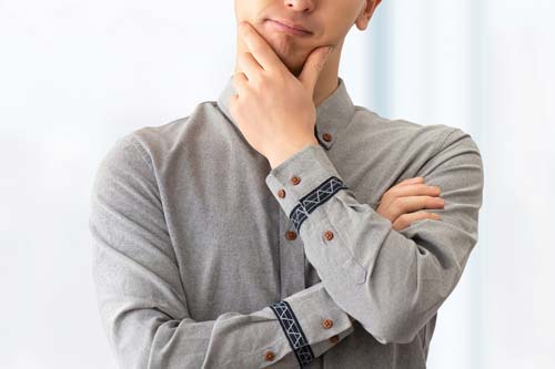 ふにゃちんについて考える男性